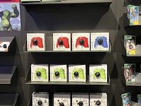 Winkelvoorraad en inrichting game mania genk - afbeelding 28 van  98