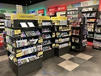 Winkelvoorraad en inrichting game mania genk - afbeelding 35 van  98