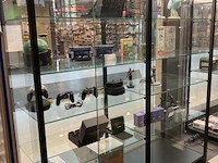 Winkelvoorraad en inrichting game mania genk - afbeelding 38 van  98