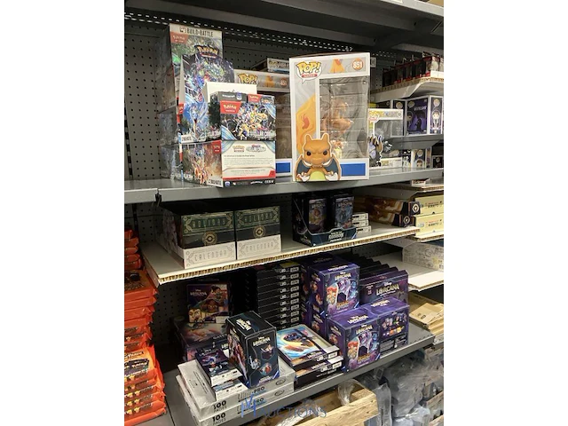 Winkelvoorraad en inrichting game mania genk - afbeelding 64 van  98