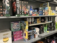 Winkelvoorraad en inrichting game mania genk - afbeelding 69 van  98