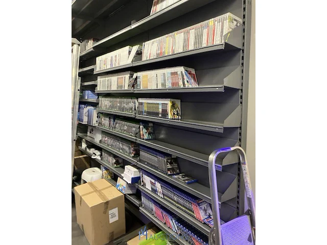 Winkelvoorraad en inrichting game mania genk - afbeelding 77 van  98