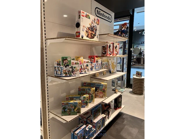 Winkelvoorraad en inrichting game mania genk - afbeelding 78 van  98