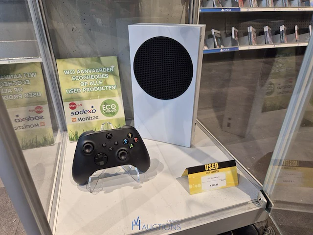 Winkelvoorraad en inrichting game mania kortrijk - afbeelding 16 van  328