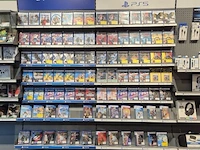 Winkelvoorraad en inrichting game mania kortrijk - afbeelding 28 van  328