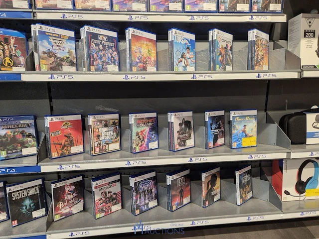Winkelvoorraad en inrichting game mania kortrijk - afbeelding 34 van  328