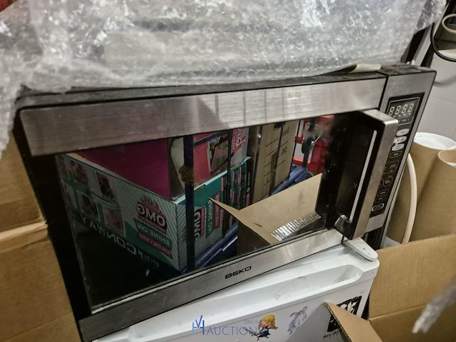Winkelvoorraad en inrichting game mania kortrijk - afbeelding 24 van  328