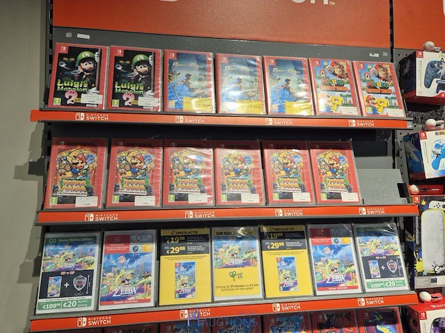 Winkelvoorraad en inrichting game mania kortrijk - afbeelding 50 van  328