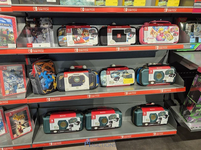Winkelvoorraad en inrichting game mania kortrijk - afbeelding 59 van  328