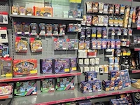 Winkelvoorraad en inrichting game mania kortrijk - afbeelding 62 van  328
