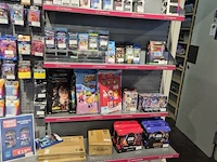 Winkelvoorraad en inrichting game mania kortrijk - afbeelding 80 van  328