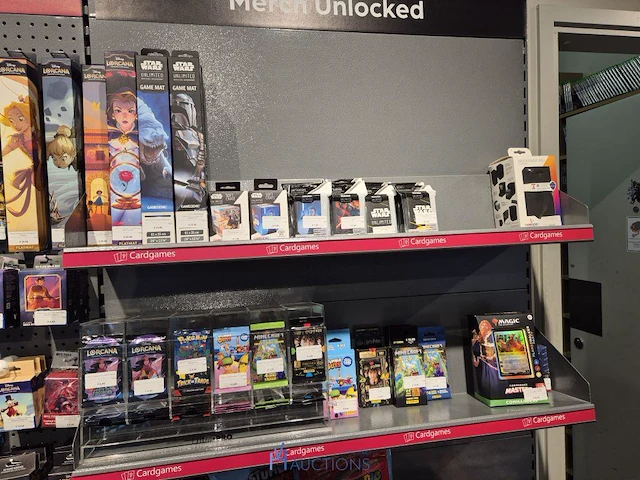 Winkelvoorraad en inrichting game mania kortrijk - afbeelding 81 van  328