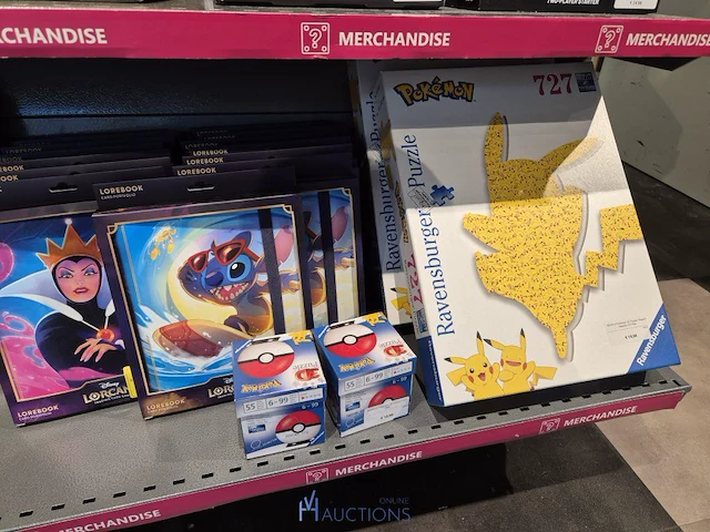 Winkelvoorraad en inrichting game mania kortrijk - afbeelding 85 van  328