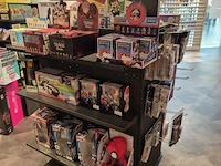 Winkelvoorraad en inrichting game mania kortrijk - afbeelding 87 van  328