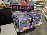 Winkelvoorraad en inrichting game mania kortrijk - afbeelding 89 van  328