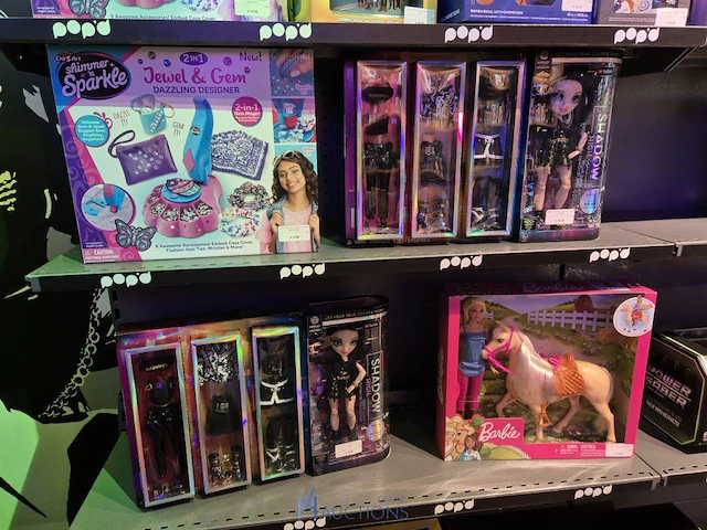 Winkelvoorraad en inrichting game mania kortrijk - afbeelding 90 van  328
