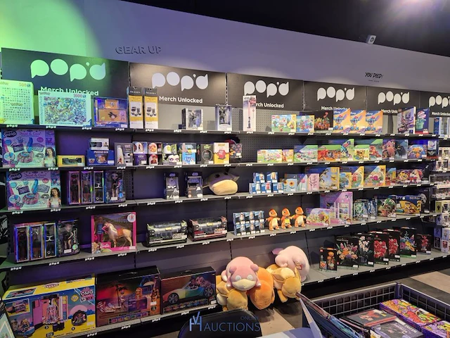 Winkelvoorraad en inrichting game mania kortrijk - afbeelding 1 van  328