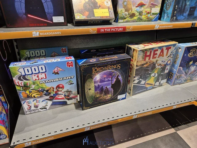 Winkelvoorraad en inrichting game mania kortrijk - afbeelding 115 van  328