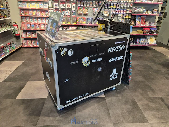 Winkelvoorraad en inrichting game mania kortrijk - afbeelding 141 van  328
