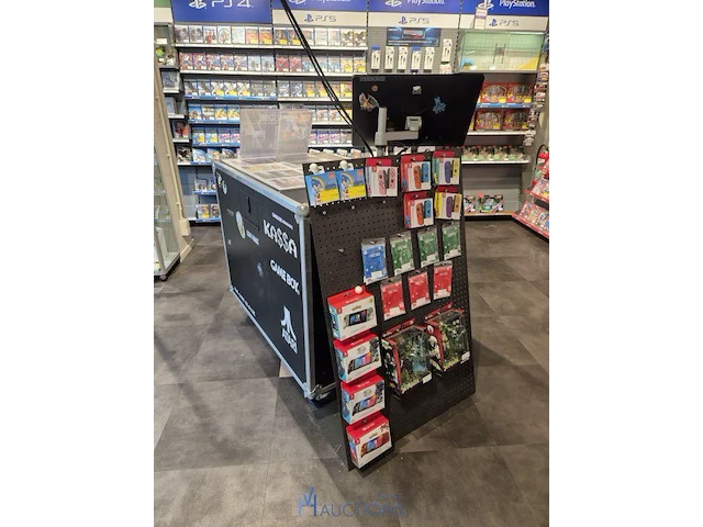 Winkelvoorraad en inrichting game mania kortrijk - afbeelding 142 van  328
