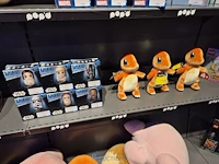 Winkelvoorraad en inrichting game mania kortrijk - afbeelding 179 van  328