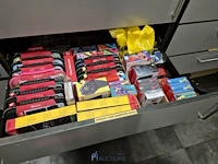 Winkelvoorraad en inrichting game mania kortrijk - afbeelding 219 van  328
