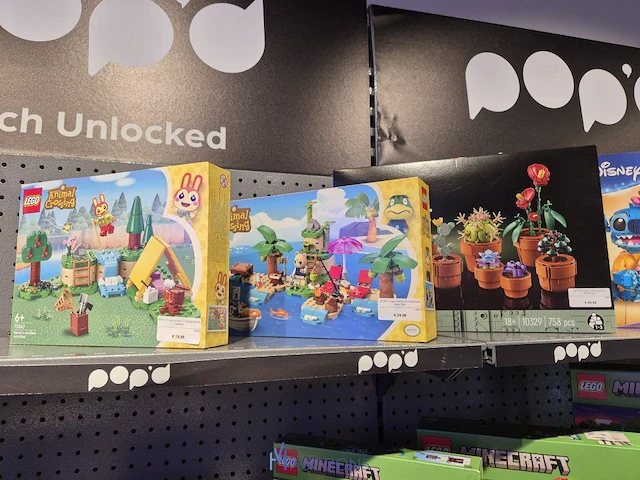 Winkelvoorraad en inrichting game mania kortrijk - afbeelding 212 van  328