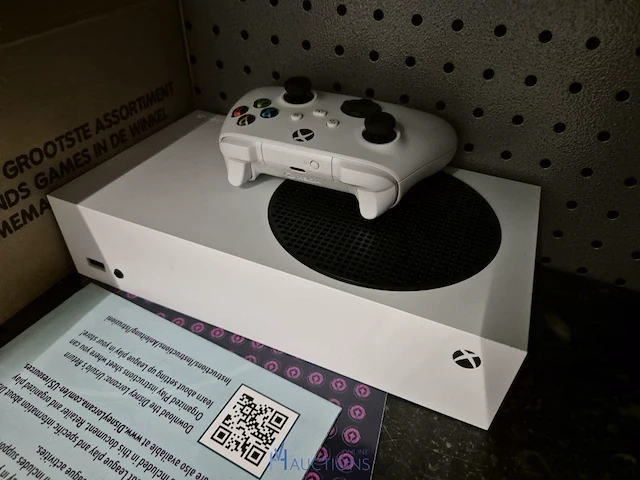 Winkelvoorraad en inrichting game mania kortrijk - afbeelding 227 van  328