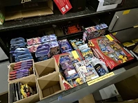Winkelvoorraad en inrichting game mania kortrijk - afbeelding 236 van  328