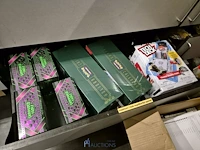 Winkelvoorraad en inrichting game mania kortrijk - afbeelding 243 van  328
