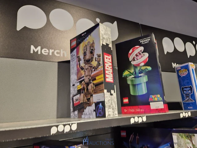 Winkelvoorraad en inrichting game mania kortrijk - afbeelding 235 van  328