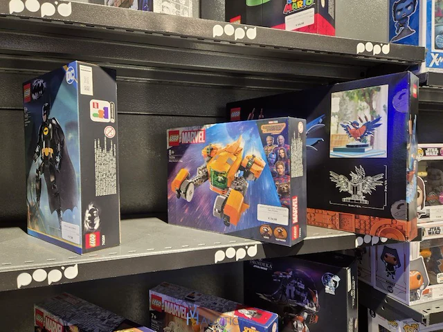 Winkelvoorraad en inrichting game mania kortrijk - afbeelding 246 van  328