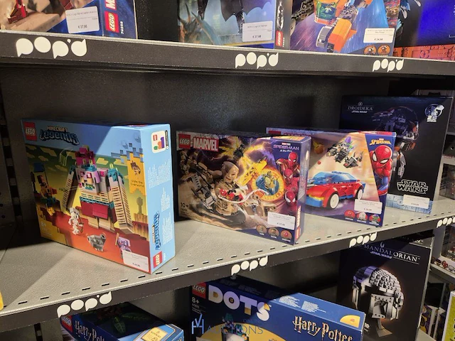Winkelvoorraad en inrichting game mania kortrijk - afbeelding 261 van  328