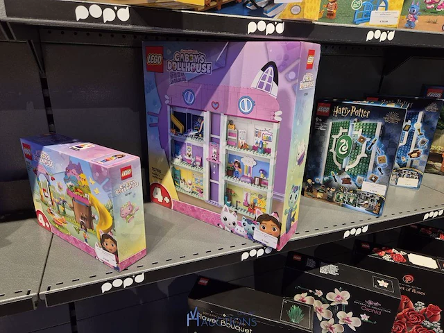 Winkelvoorraad en inrichting game mania kortrijk - afbeelding 265 van  328