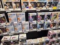 Winkelvoorraad en inrichting game mania kortrijk - afbeelding 280 van  328