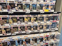 Winkelvoorraad en inrichting game mania kortrijk - afbeelding 291 van  328