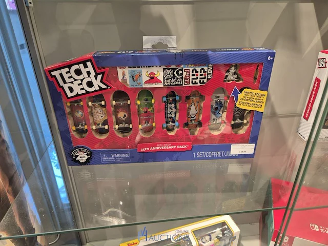 Winkelvoorraad en inrichting game mania kortrijk - afbeelding 311 van  328