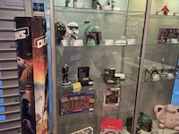 Winkelvoorraad en inrichting game mania kortrijk - afbeelding 323 van  328