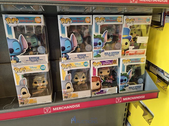 Winkelvoorraad en inrichting game mania leuven - afbeelding 16 van  368