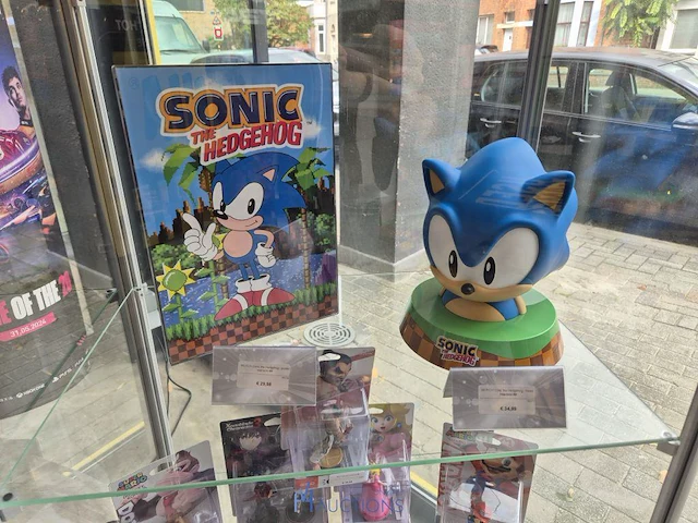 Winkelvoorraad en inrichting game mania leuven - afbeelding 21 van  368