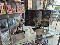 Winkelvoorraad en inrichting game mania leuven - afbeelding 28 van  368