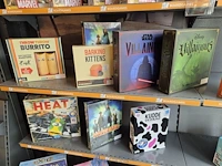 Winkelvoorraad en inrichting game mania leuven - afbeelding 37 van  368