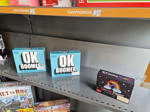 Winkelvoorraad en inrichting game mania leuven - afbeelding 42 van  368