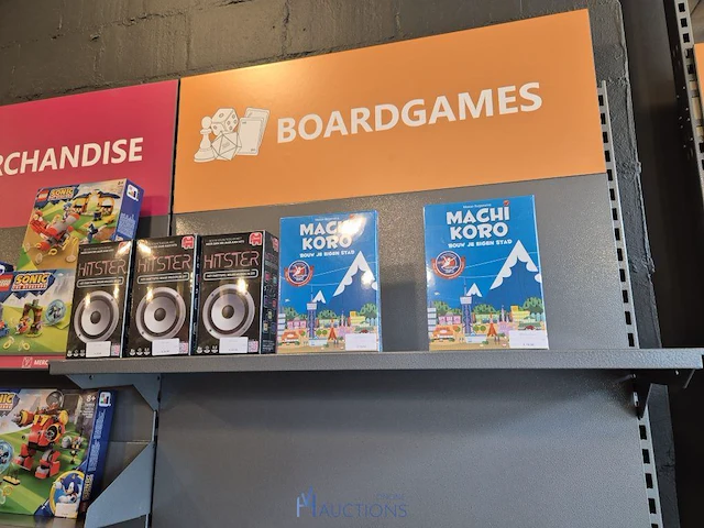 Winkelvoorraad en inrichting game mania leuven - afbeelding 52 van  368