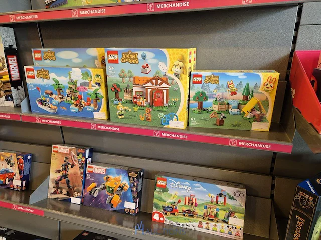 Winkelvoorraad en inrichting game mania leuven - afbeelding 55 van  368
