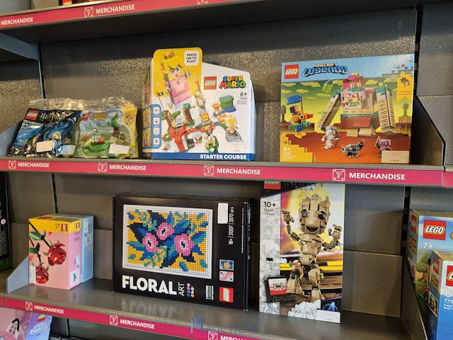 Winkelvoorraad en inrichting game mania leuven - afbeelding 63 van  368