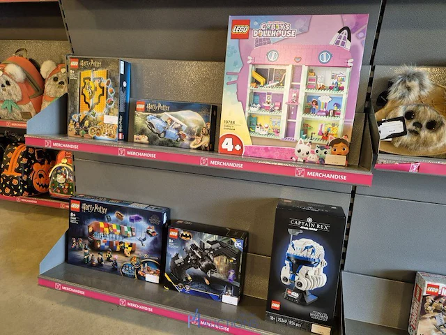 Winkelvoorraad en inrichting game mania leuven - afbeelding 69 van  368