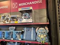 Winkelvoorraad en inrichting game mania leuven - afbeelding 72 van  368