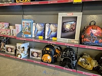 Winkelvoorraad en inrichting game mania leuven - afbeelding 77 van  368