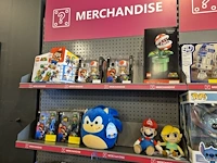 Winkelvoorraad en inrichting game mania leuven - afbeelding 84 van  368